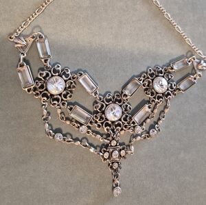 Elegant Silver Women's Necklace